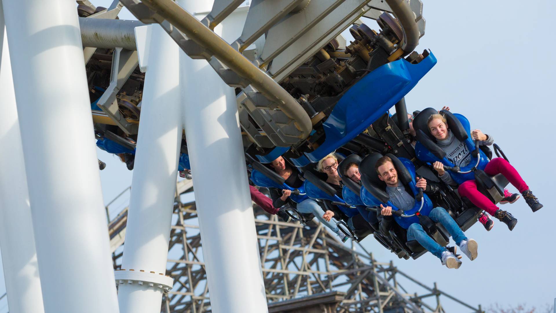 Movie Park Bottrop Freizeitpark Star Trek Achterbahn mp express